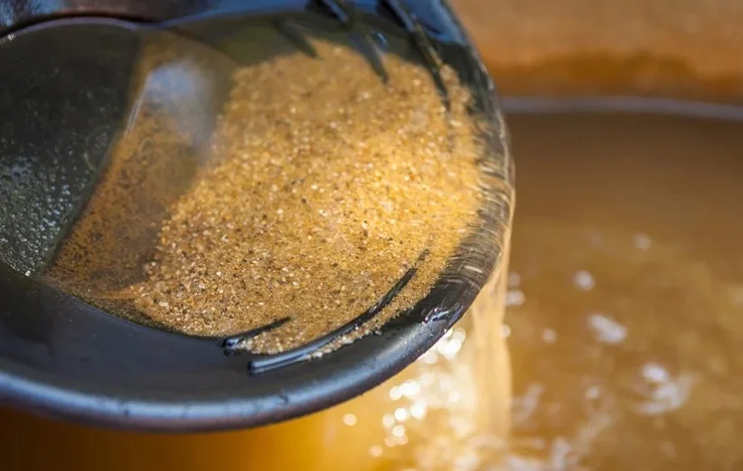Extract-gold-from-mobile-board1.jpg.webp