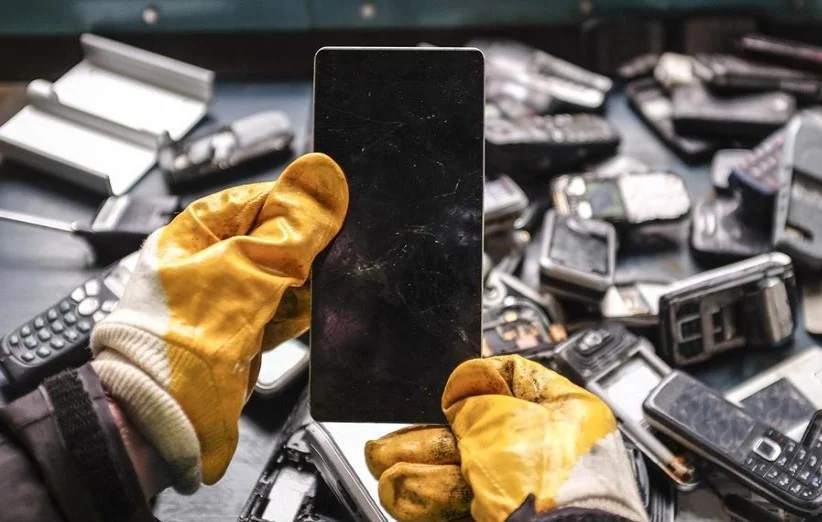 cell-phone-board8.jpg.webp